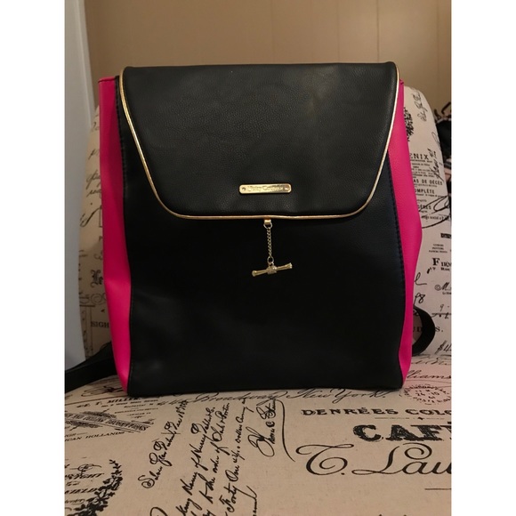 Juicy Couture Handbags - Flash Sale 🚨 Juicy Couture Backpack